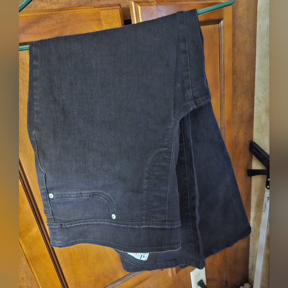 Denim & Co. Size 14 pull on bootcut jeans
